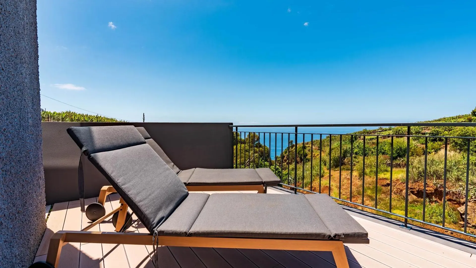 Casa Branca-B,Beautiful Sea View Apartment Estreito Da Calheta 0*,