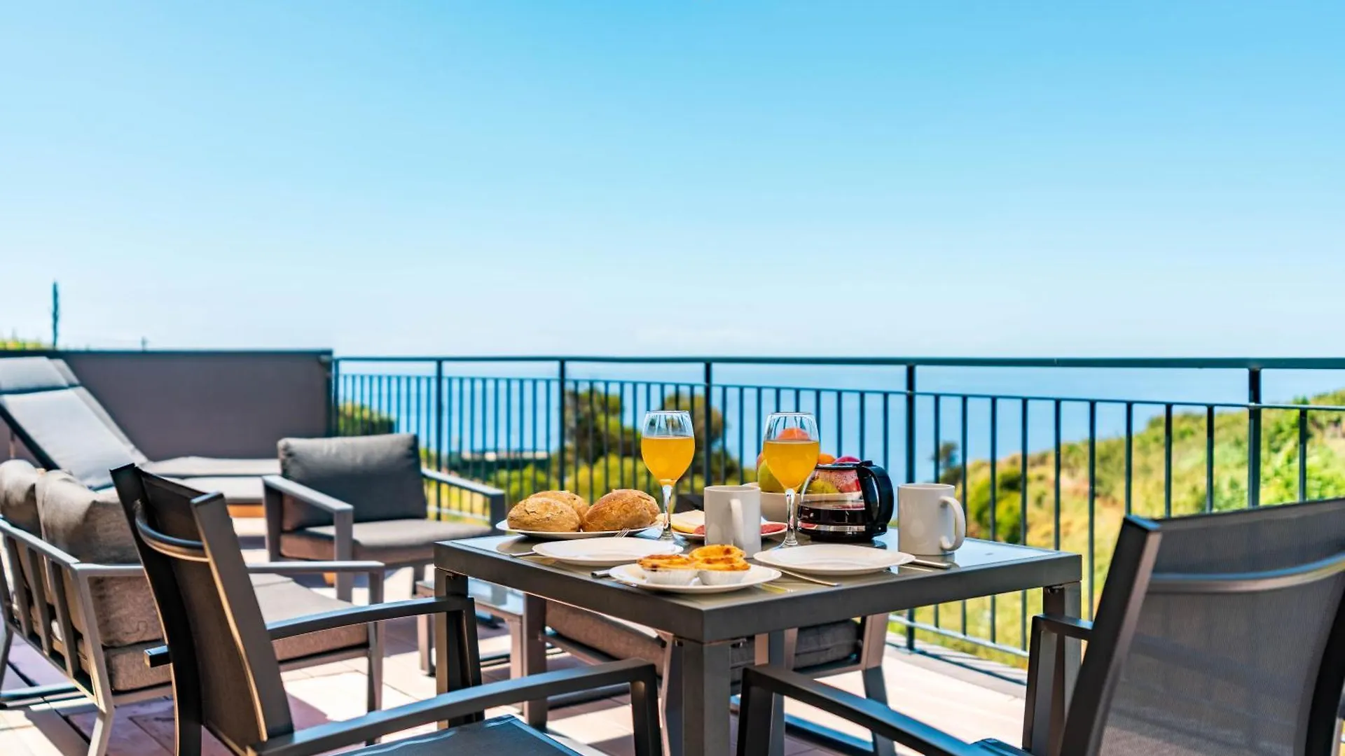 Casa Branca-B,Beautiful Sea View Apartment Estreito Da Calheta
