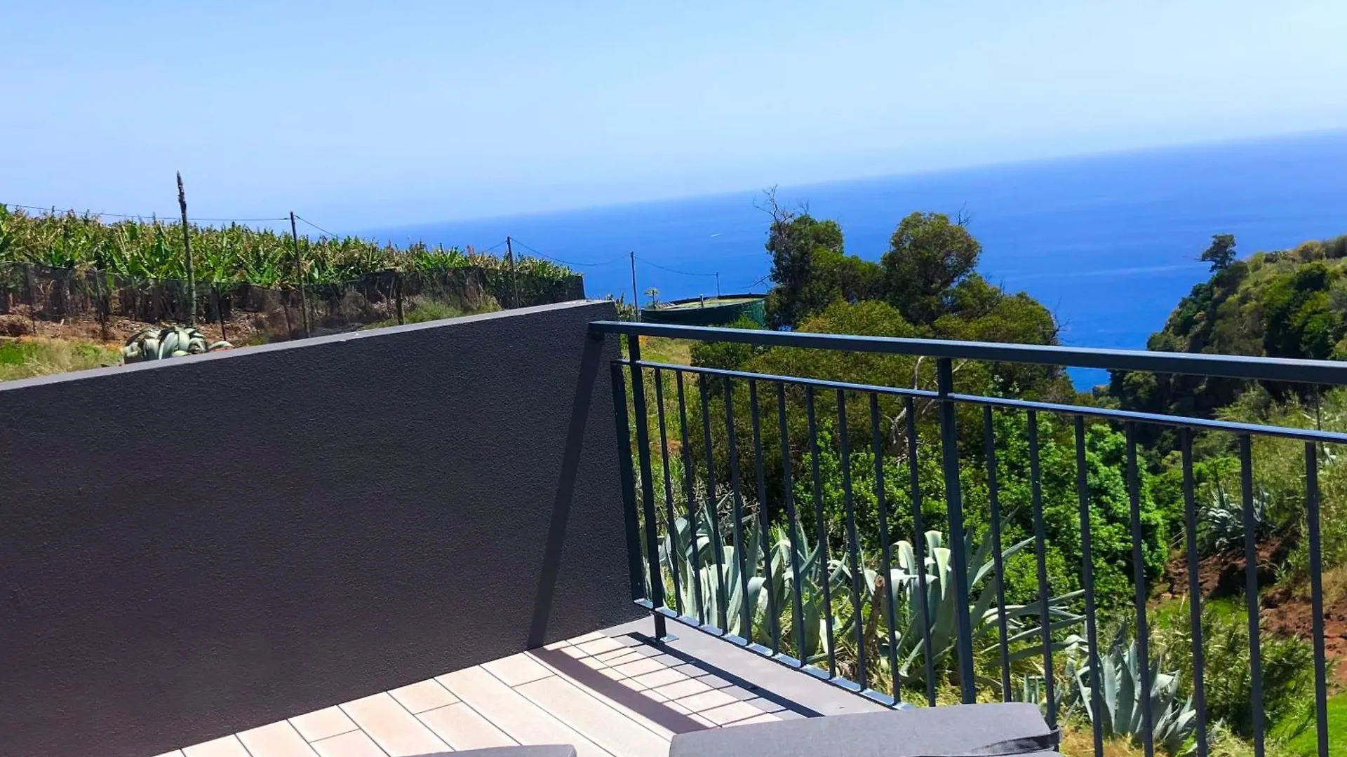 Casa Branca-B,Beautiful Sea View Apartment Estreito Da Calheta