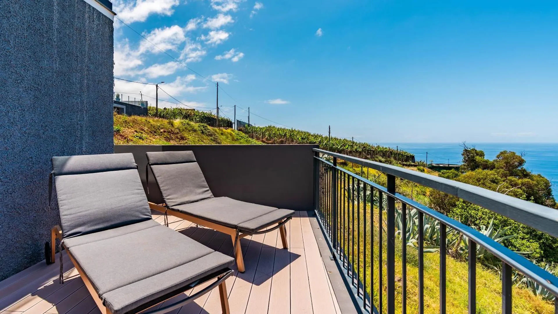 Casa Branca-B,Beautiful Sea View Apartment Estreito Da Calheta